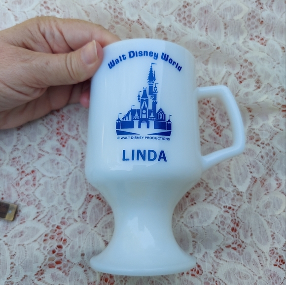 Vintage LINDA Name Mug Walt Disney World Souvenir Milk Glass Footed Mug - Picture 7 of 9